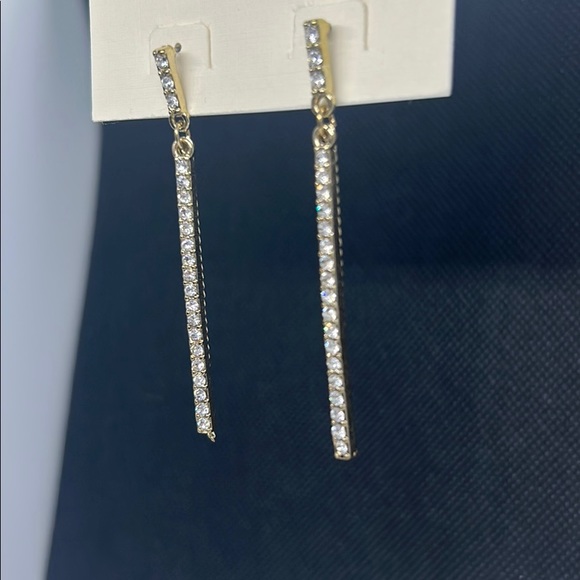 Long Earrings - Picture 2 of 3